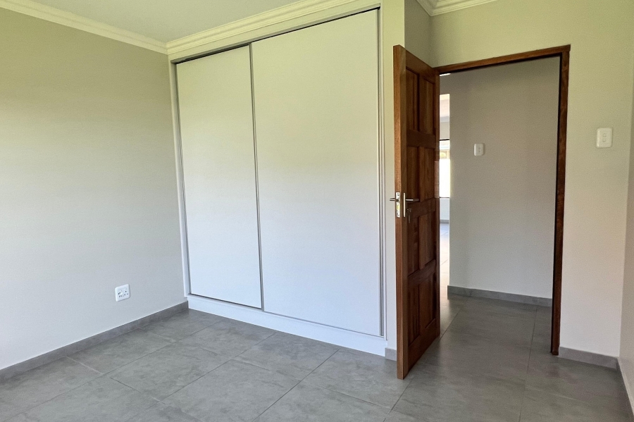 3 Bedroom Property for Sale in Wavecrest Eastern Cape